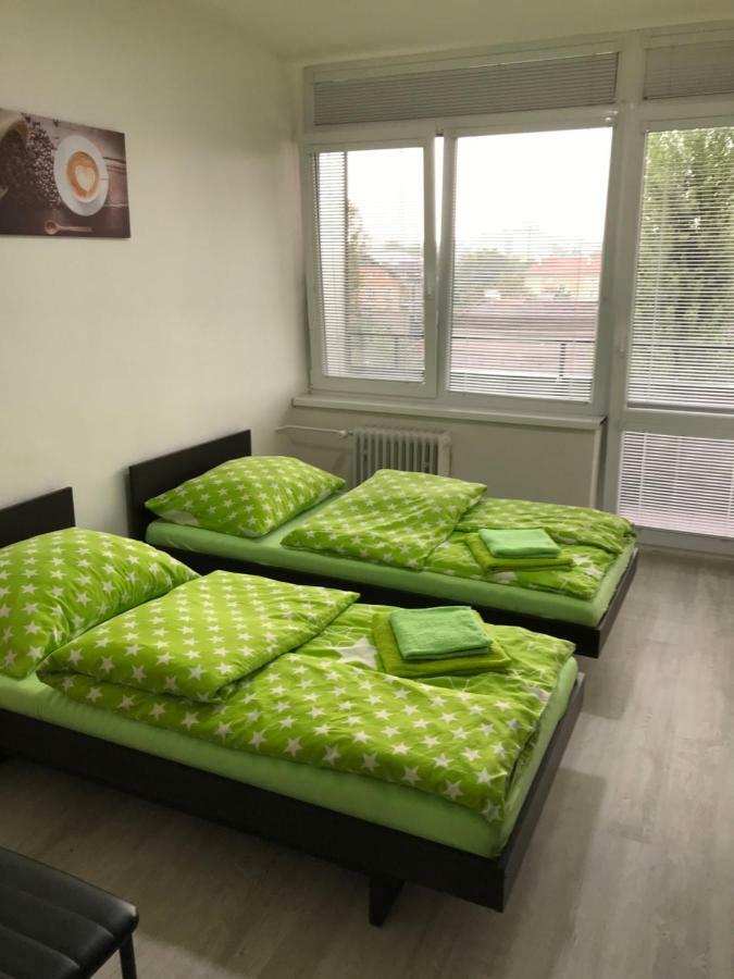 Rooms & Apartments Novohrad Lucenec Bagian luar foto