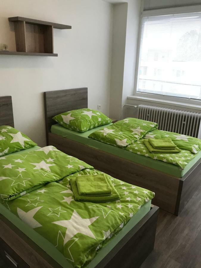 Rooms & Apartments Novohrad Lucenec Bagian luar foto